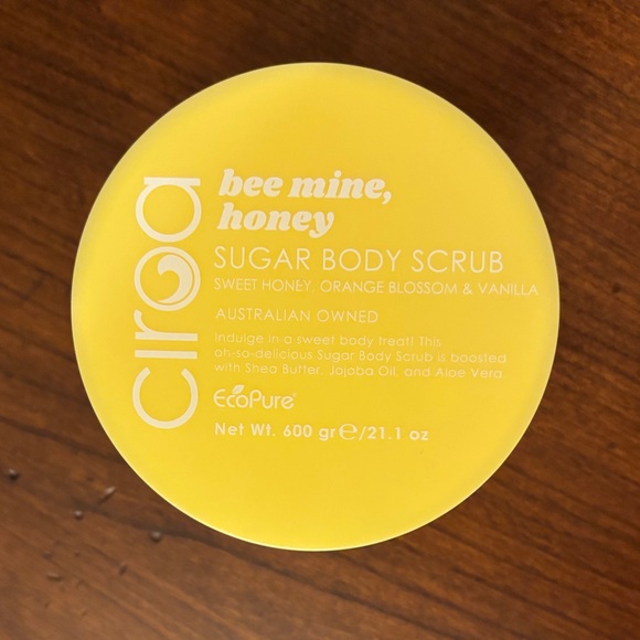 Circo Honey Orange Blossom and Vanilla Sugar Body Scrub - Picture 2 of 2